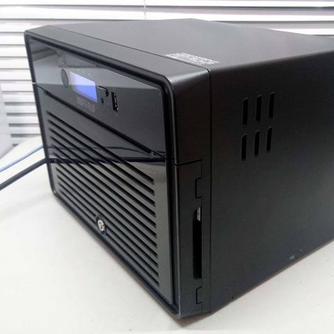  NAS Buffalo TeraStation TS5800D 