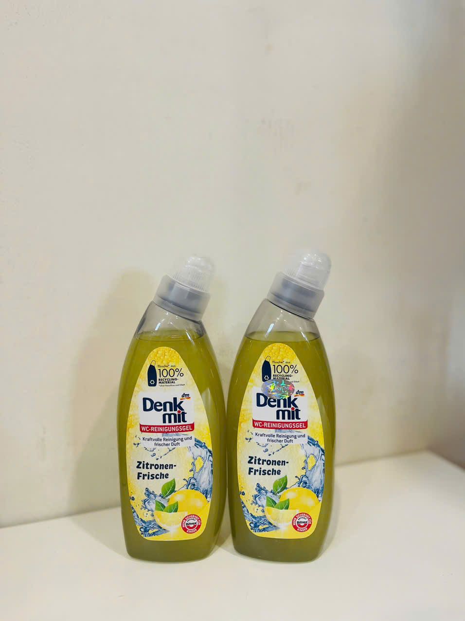  Dung Dịch Tẩy Rửa Vệ Sinh Bồn Cầu DENKMIT Hương Chanh – Chai 750 ML 