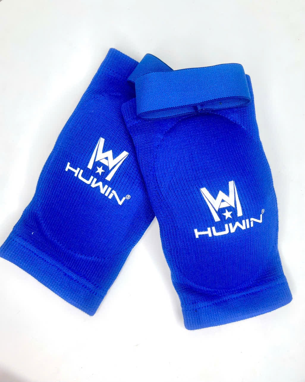 Bảo hộ chỏ HUWIN