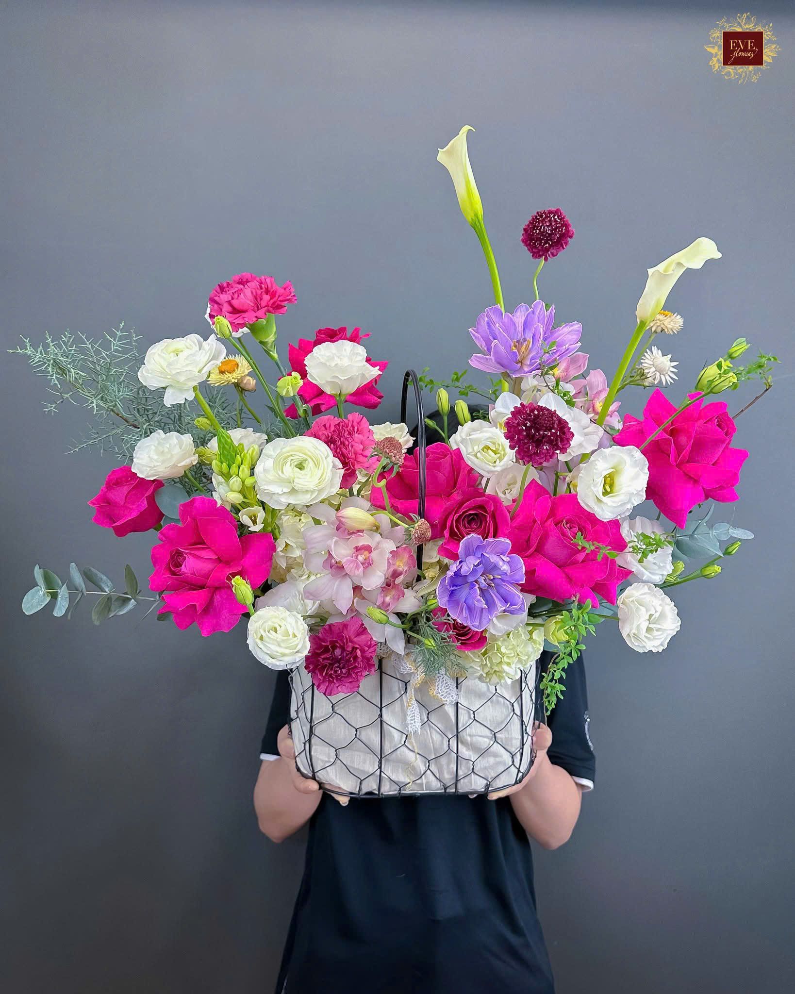  Floating Flowers 