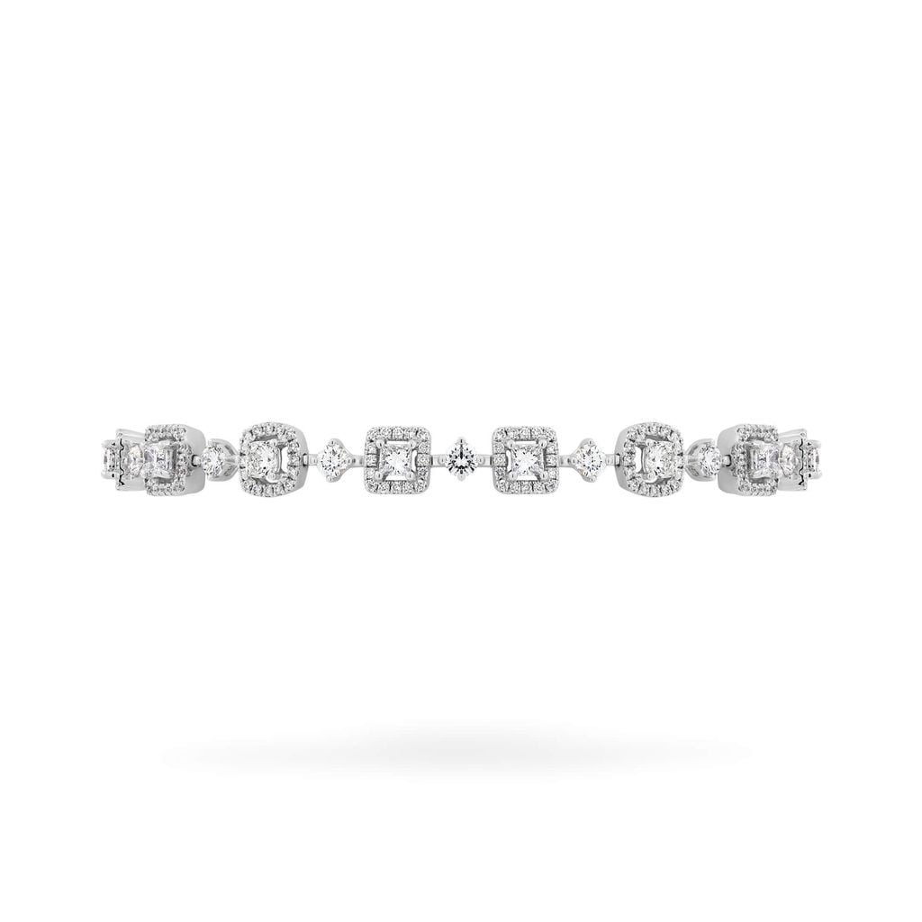 Lắc tay vàng trắng 18K gắn kim cương DOJI AFBR000472D2DA1 