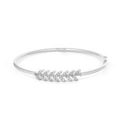 Vòng tay vàng trắng 18K gắn đá CZ DOJI AFGM901063D2CZ1