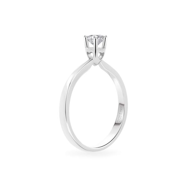 Nhẫn đính hôn vàng trắng 14K gắn kim cương DOJI AFRE000028F2NN1