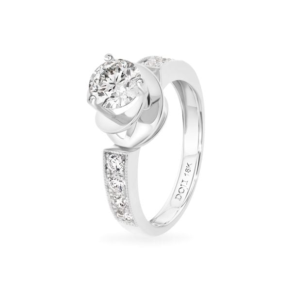 Nhẫn vàng trắng 18K gắn đá CZ DOJI AFRM400239D2CZ1