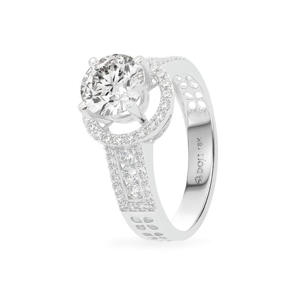 Nhẫn vàng trắng 18K gắn đá CZ DOJI AFRM500023D2CZ1