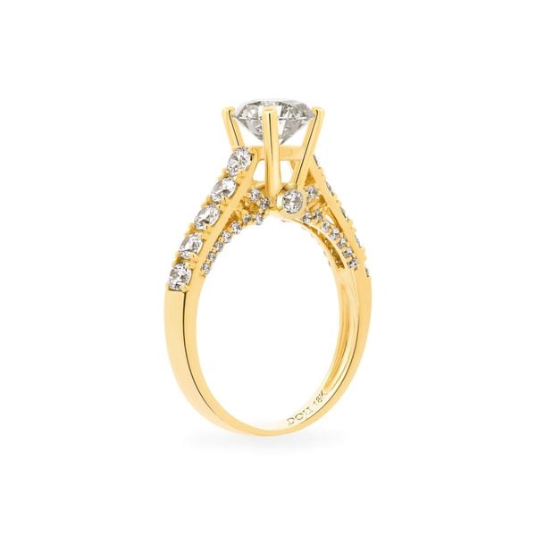 Nhẫn vàng vàng 18K gắn đá CZ DOJI AFRM500236D1CZ1