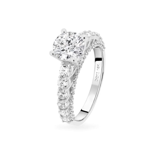 Nhẫn vàng trắng 18K gắn đá CZ DOJI AFRM500298D2CZ1
