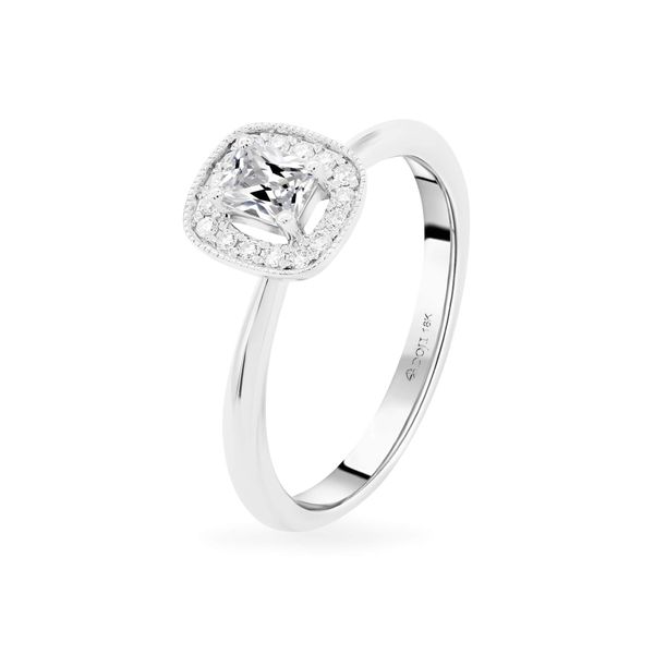 Nhẫn vàng trắng 18K gắn kim cương DOJI AFRR000420D2DA1