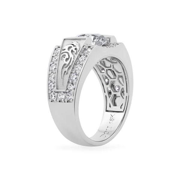 Nhẫn vàng trắng 18K gắn đá CZ DOJI AMRM600431D2CZ1