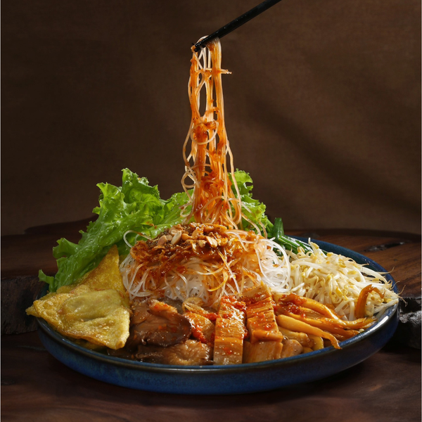 Hũ Tiếu Trộn Thanh Xuân -  Menu SHAKTI Nhà Hàng Chay & Cafe Phan Xích Long