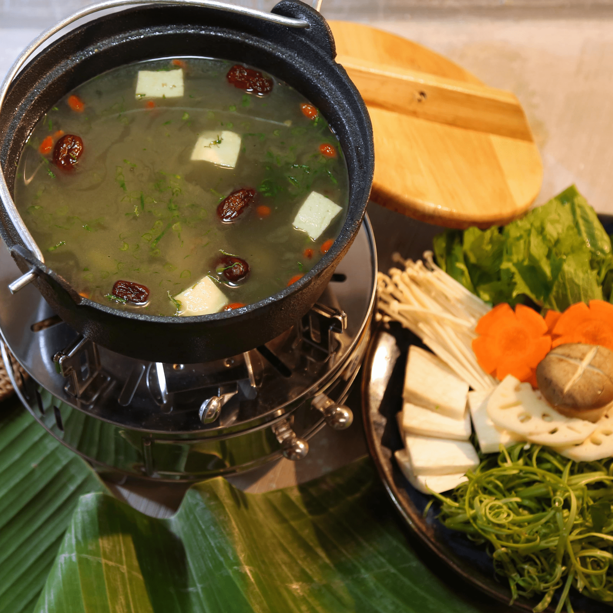  Lẩu Khoai Sọ Tiềm Hạt Sen 