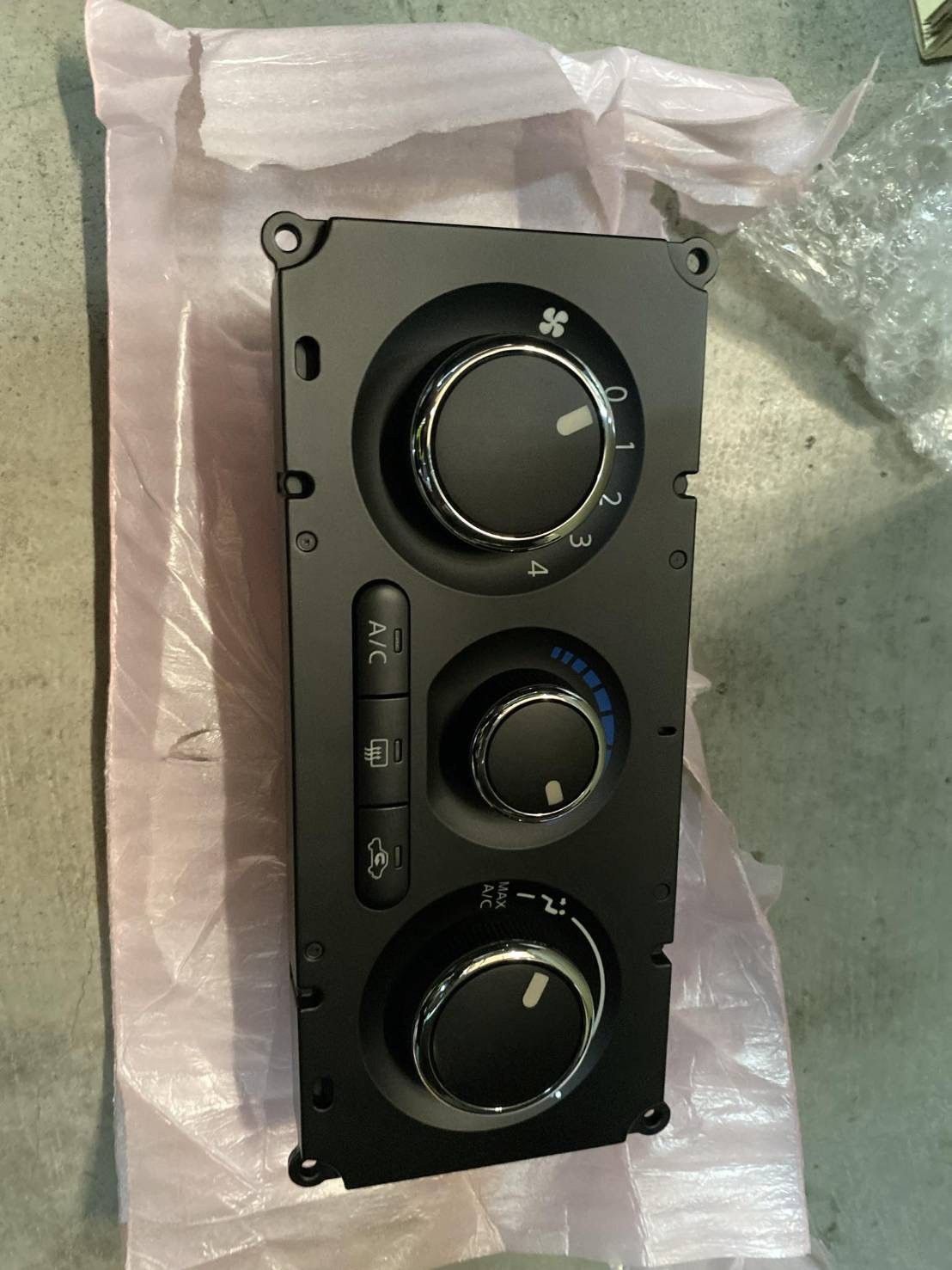 Nissan 27510KH40A Genuine Controller Assy-Air Conditionor