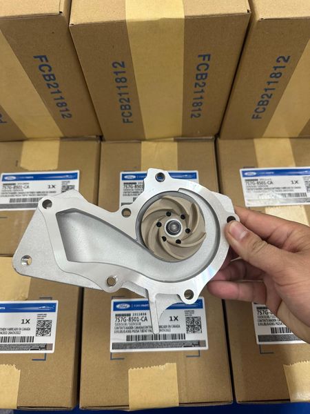 GENUINE FORD KIT-WATER PUMP 7S7G8501CA