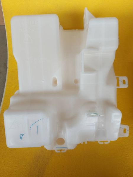 Mitsubishi 8260A467 Genuine Tank Windshield Washer