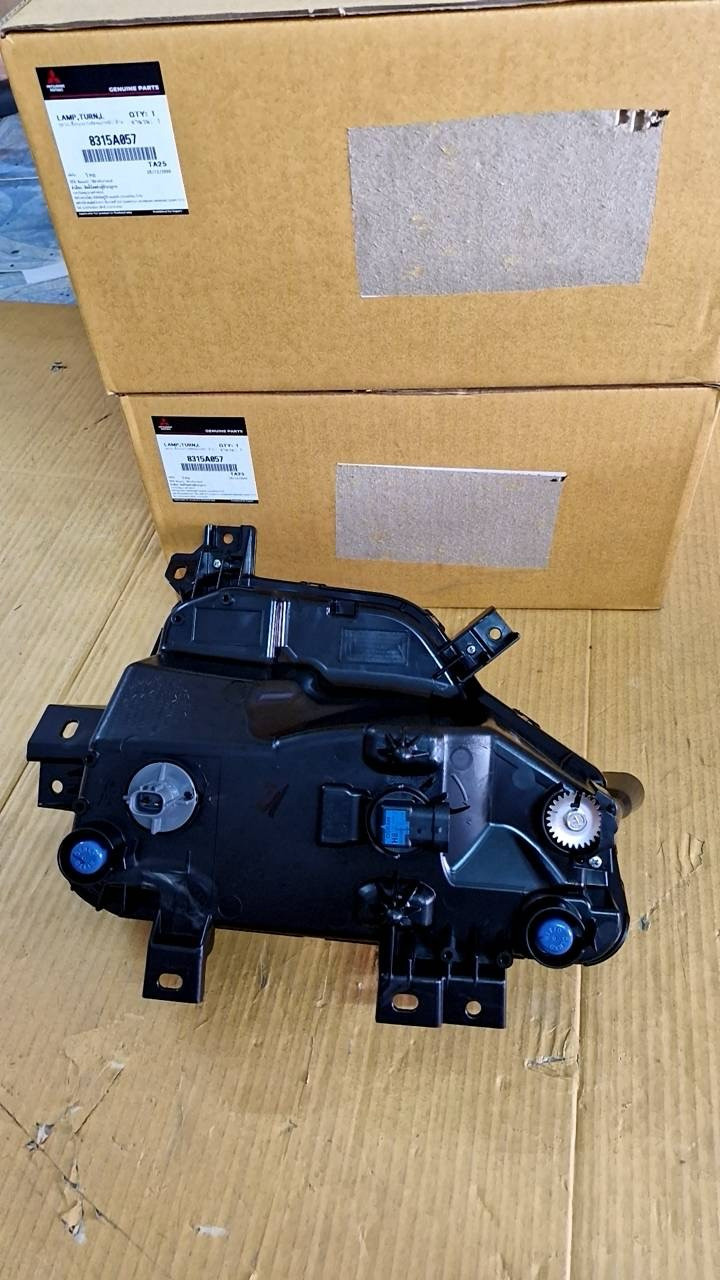 Mitsubishi 8315A057 Genuine Fog Lamp Lh – AZ Parts Now