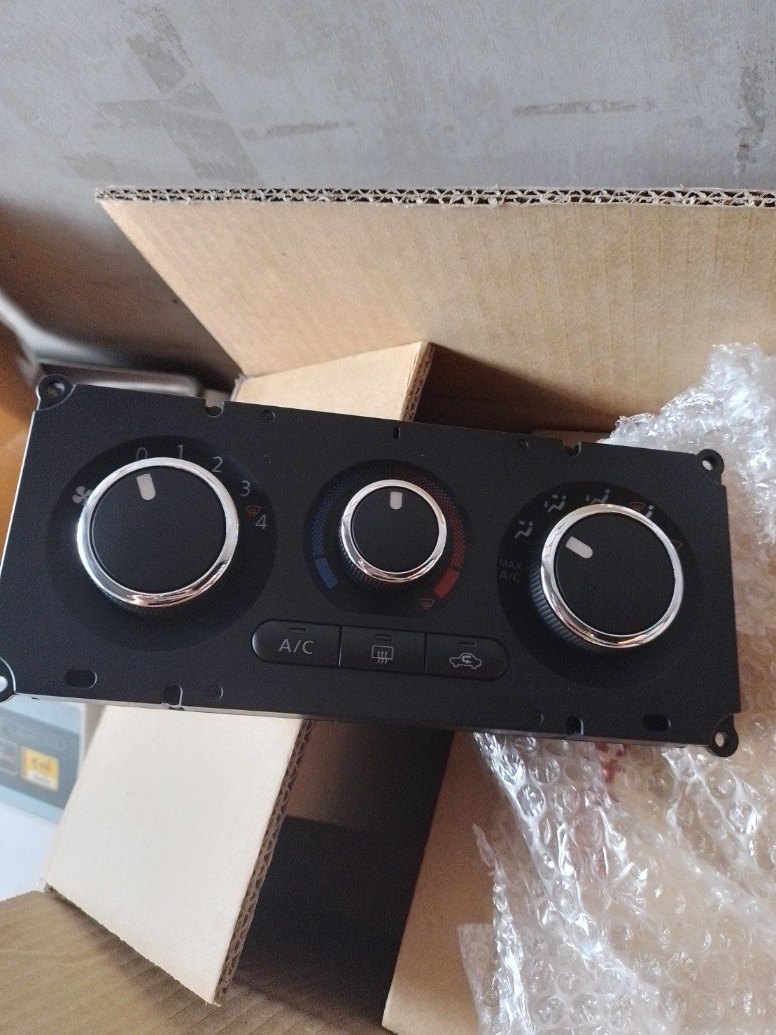 Nissan 27510JS60B Genuine Control Assy-Air Conditionor D40T