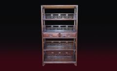 Kệ sách đồng tiền