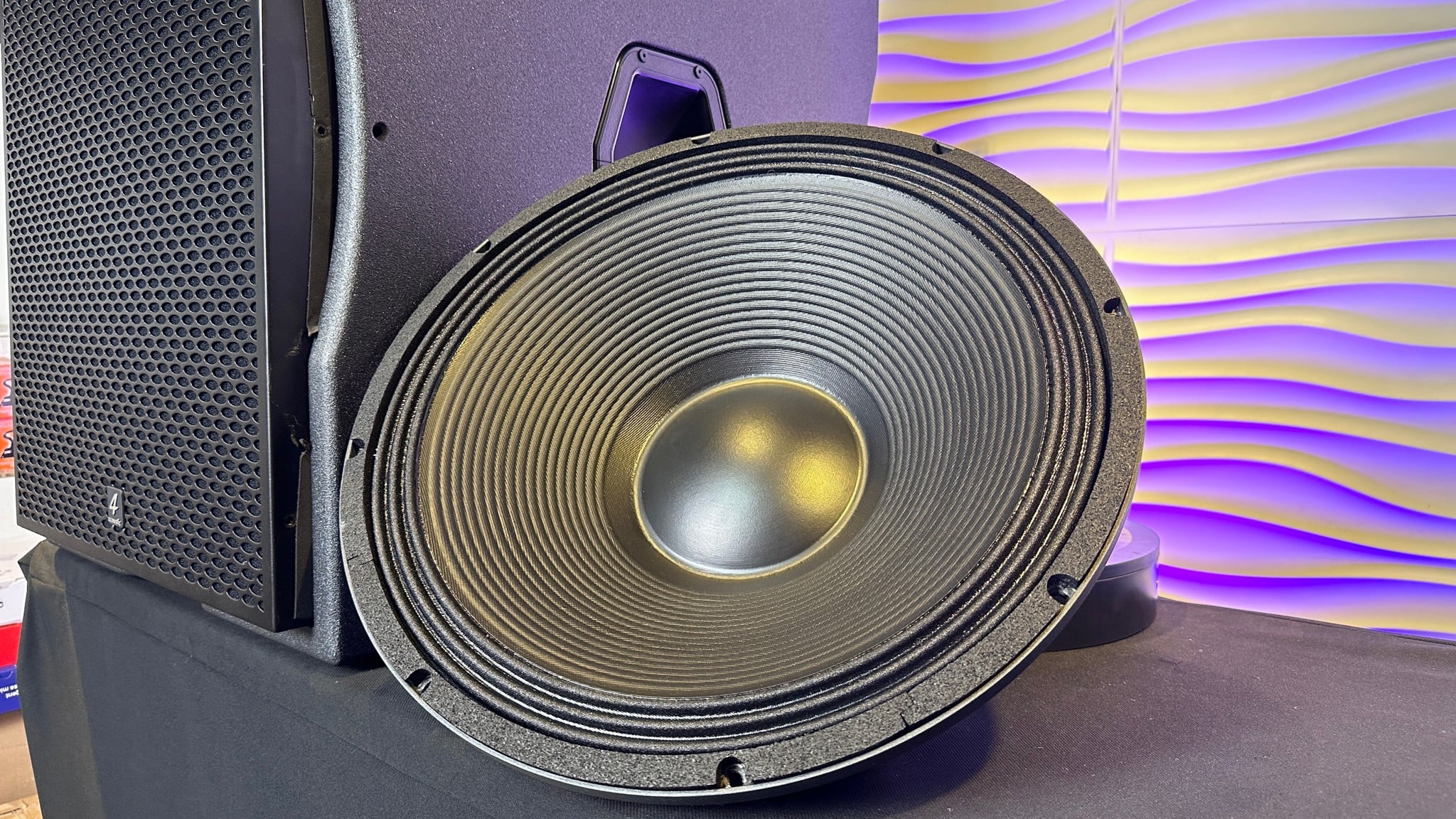 Loa Subwoofer 4Acoustic 118BS