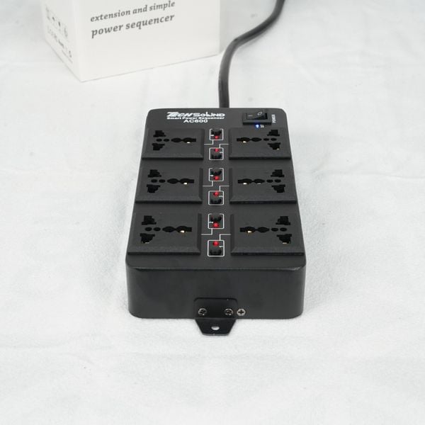 Ổ cắm điện bật tắt tự động tuần tự Techsound AC600