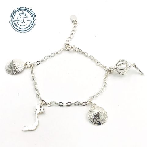  Remind me of Vietnam charm bracelet / lắc tay bạc biểu tượng Việt Nam / Design by MinhtamJewelry. 