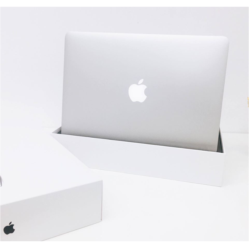 Macbook Air 2017 13 inch MQD42 Core i5 8GB RAM 256GB SSD – Like New