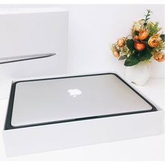 Macbook Air 2017 13 inch MQD42 Core i5 8GB RAM 256GB SSD – Like New