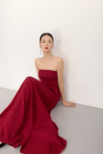  Red Strapless Maxi Dress 