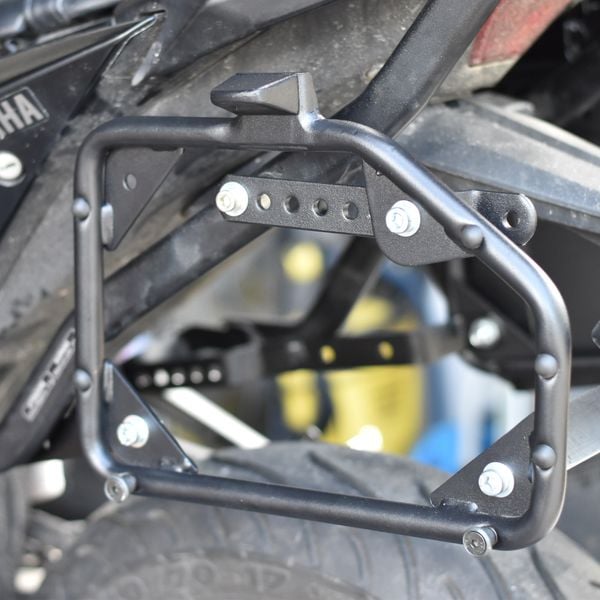 Khung hông Givi Universal