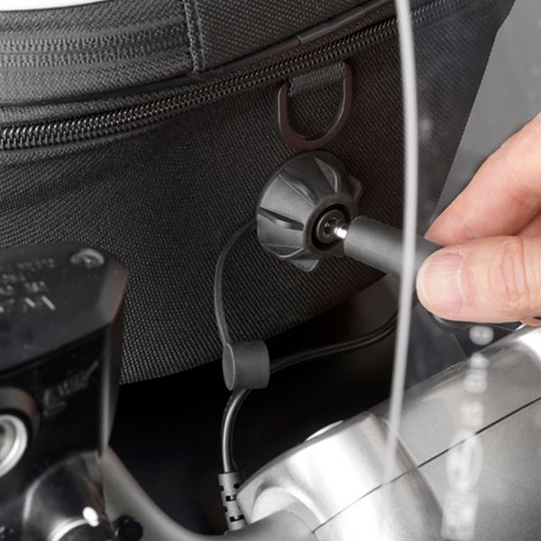 Bộ chia cổng sạc Givi S111 cho túi bình xăng