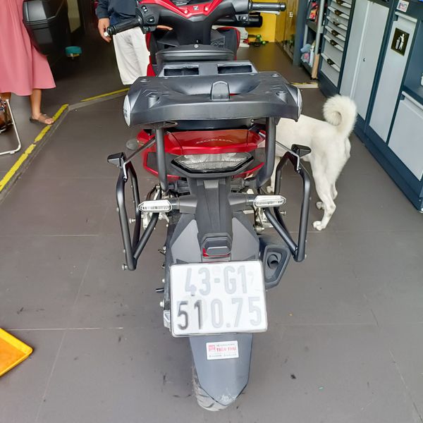 Khung hông Givi Honda Winner 150, WinnerX