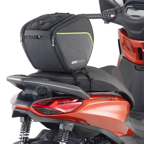 Túi giữa trước xe tay ga Givi EA135