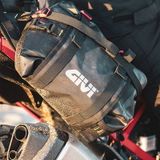 Túi treo gắn hông chống nước Givi GRT722