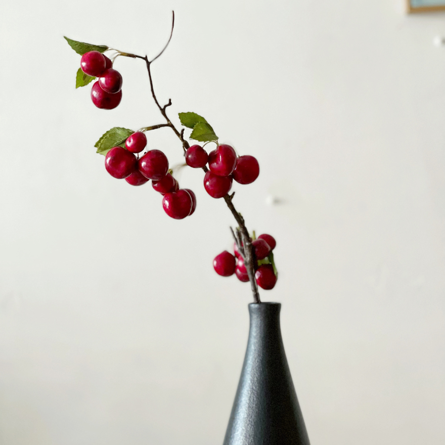 CÀNH ANH ĐÀO ĐỎ