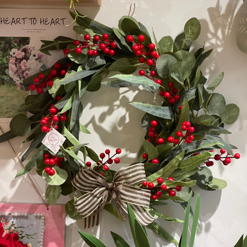  CHERRY CHRISMAS WREATH 