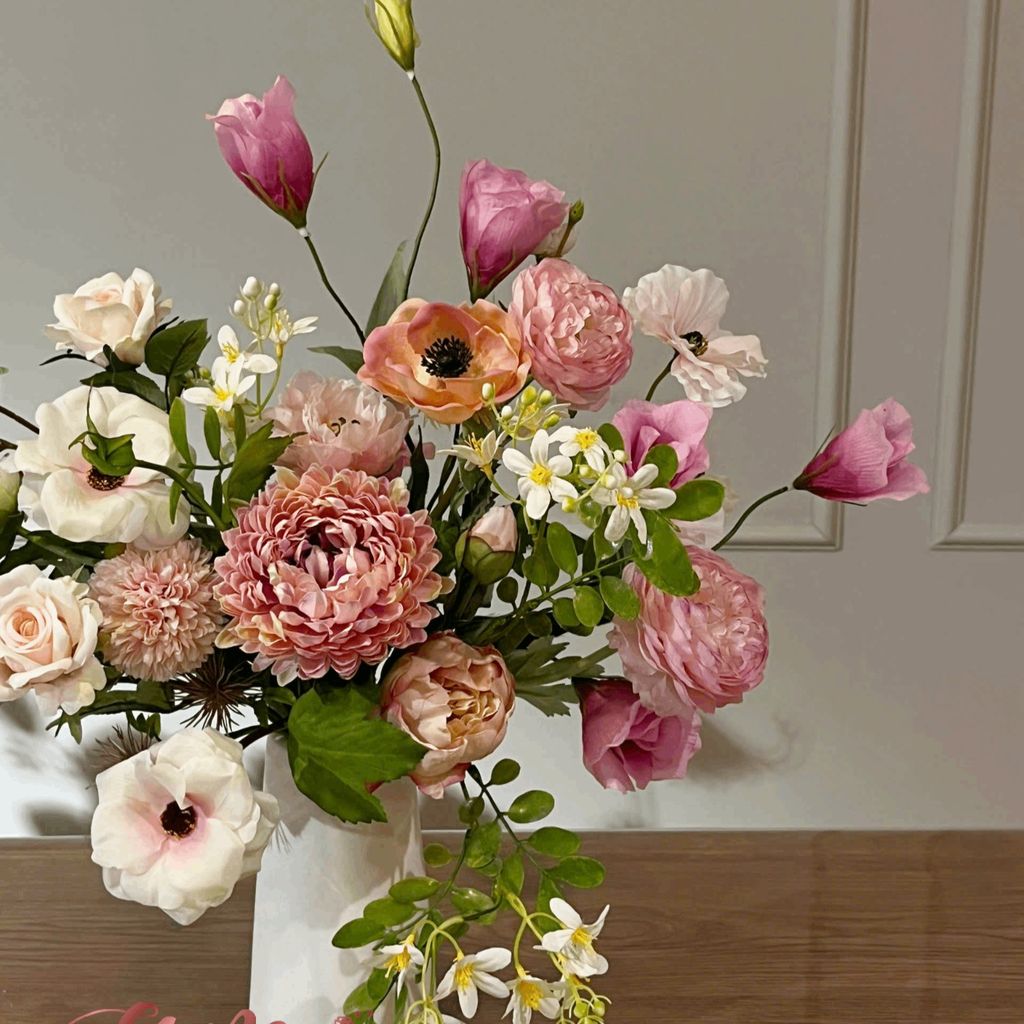 ZLỌ HOA LYNNE LOVE