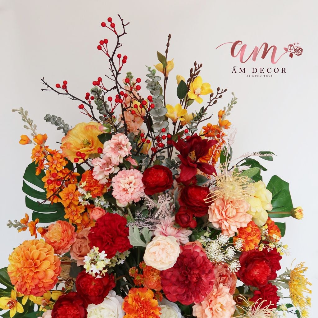 TROPICAL VASE ARANGEMENT