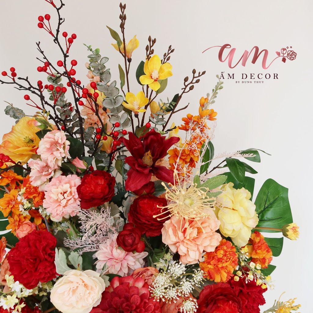 TROPICAL VASE ARANGEMENT