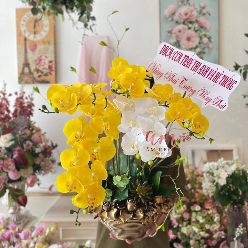 ORCHID LUNA MOON ARRANGEMENT