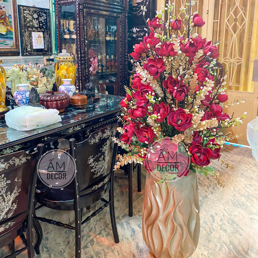 BÌNH HOA MỘC LAN ĐỎ TÂN NIÊN