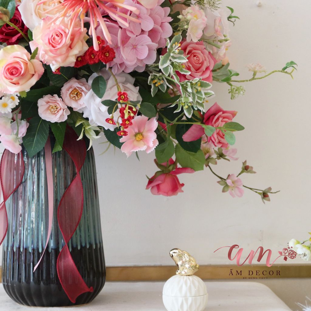 CHRISTABEL LADY BLOOM ARRANGMENT