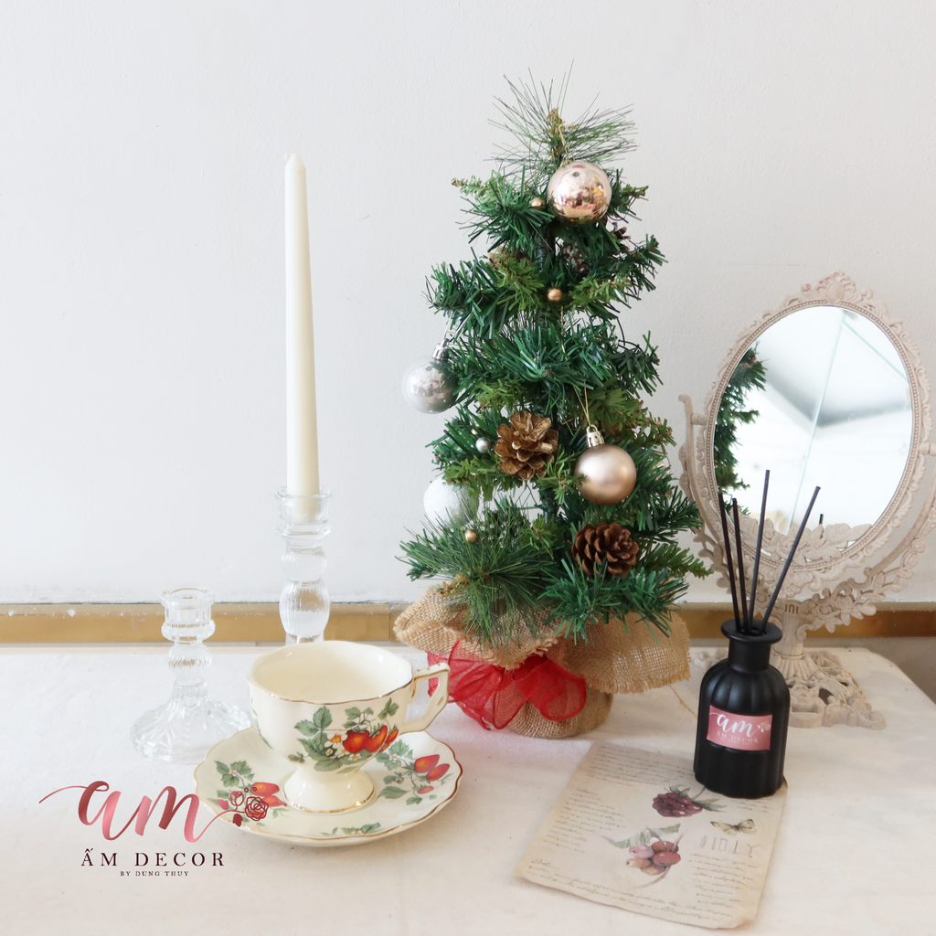 CHRISTMAS TREE