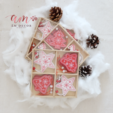  HỘP PHỤ KIỆN TREO CÂY THÔNG 