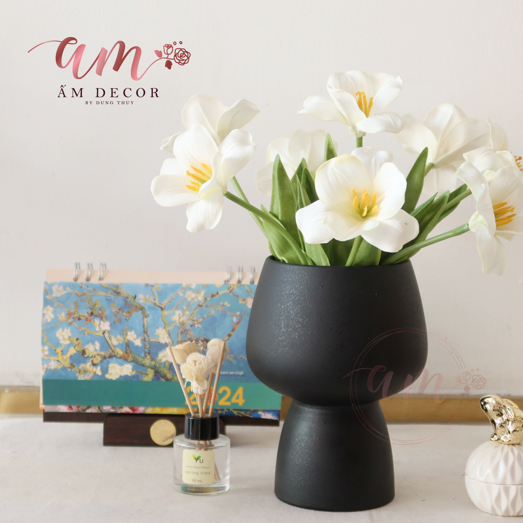 ZHOURGLASS WHITE  TULIP