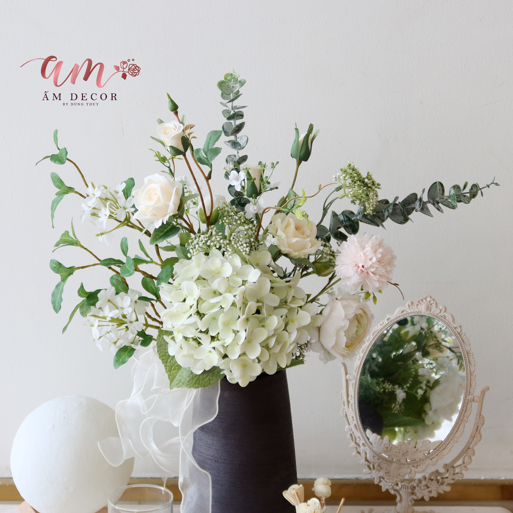 ZLADIES CAMEO GREEN ARRANGEMENT