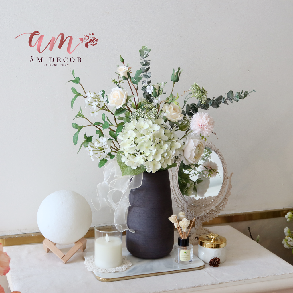 ZLADIES CAMEO GREEN ARRANGEMENT