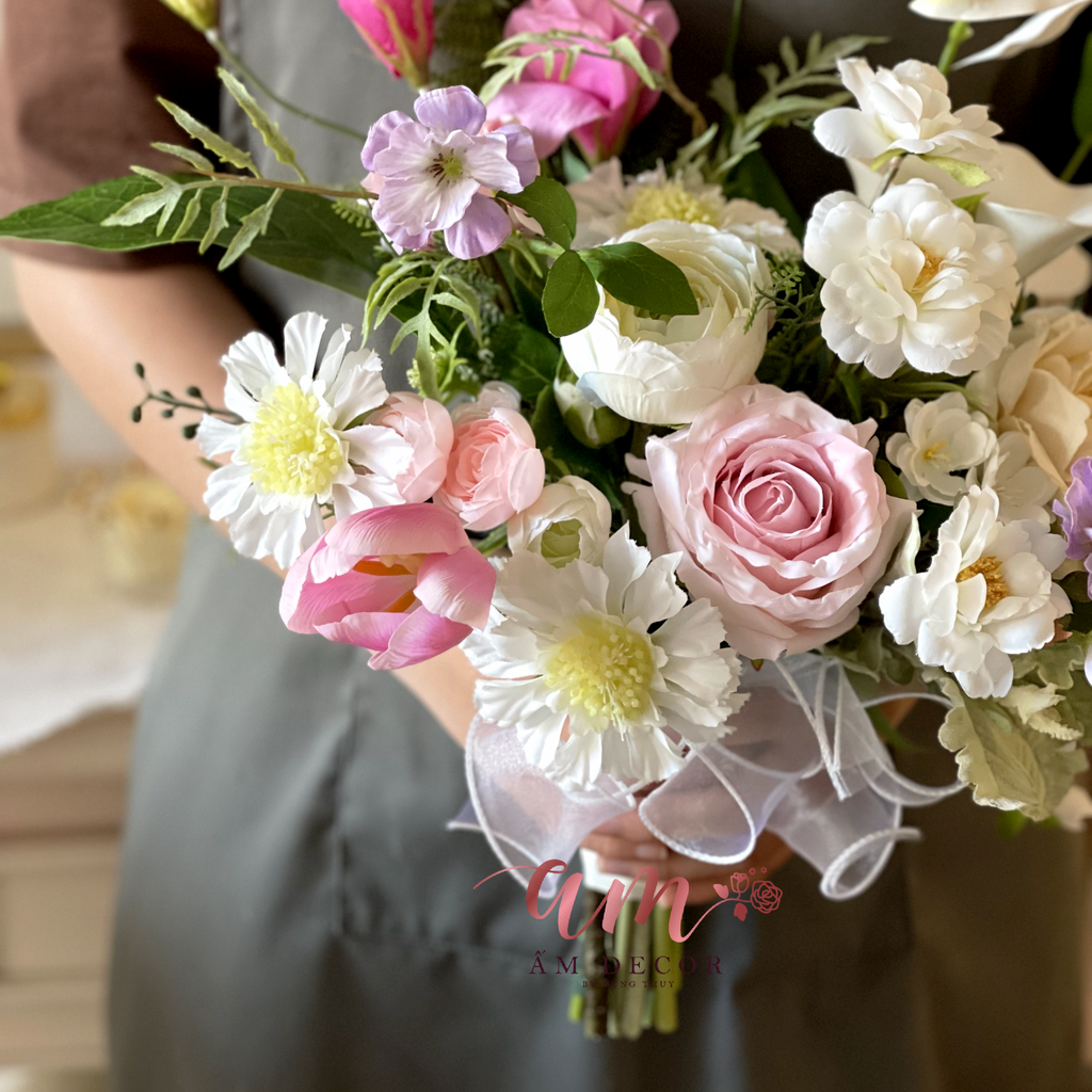 BLOOMING BLUSH WEDDING FLORA