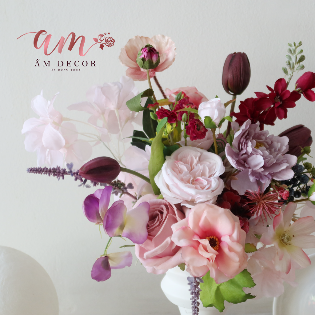 ZMAGIC LILAC SET IN VASE