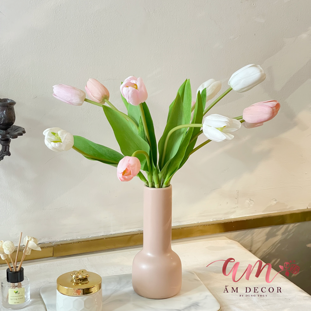 ZTULIP LADY LUV VASE