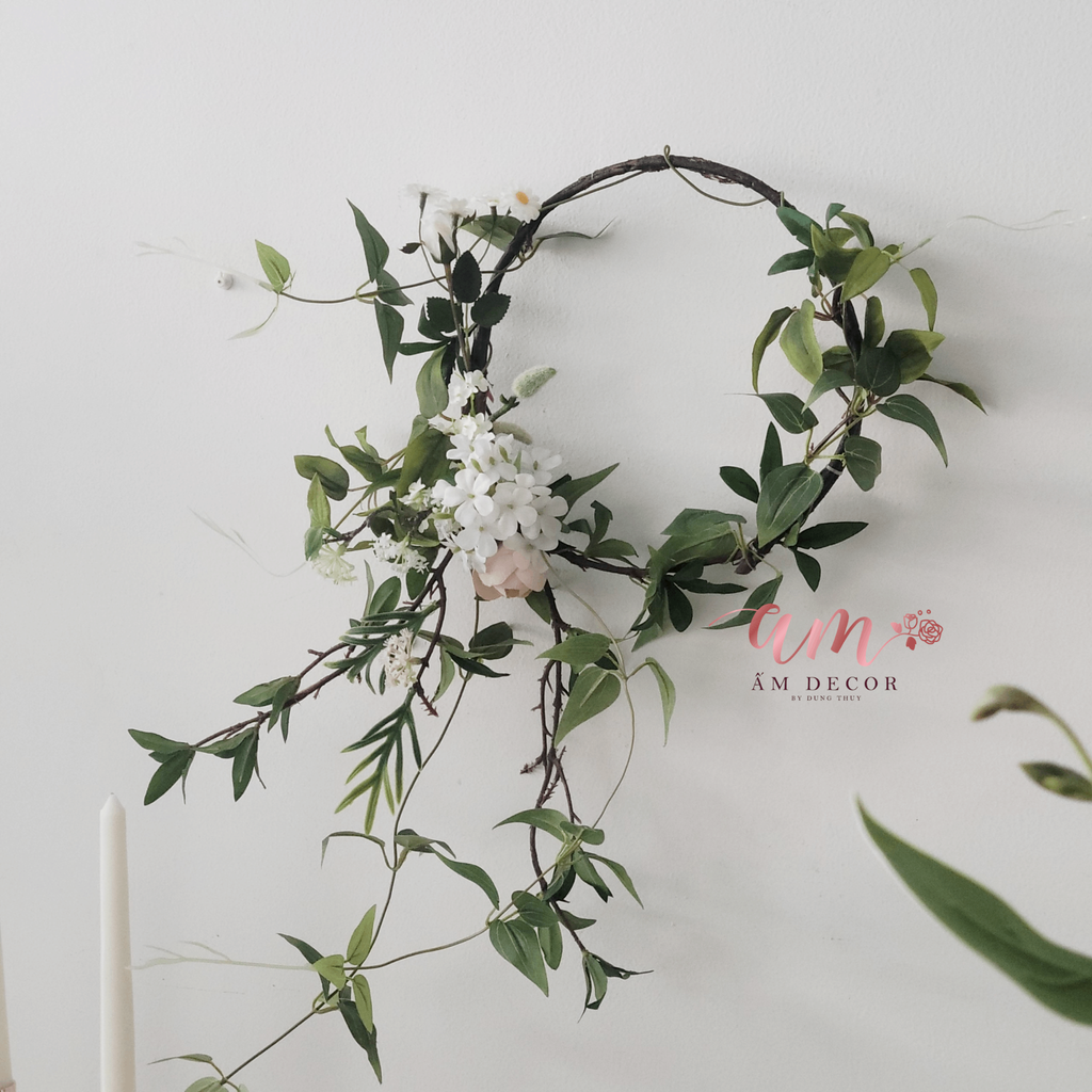 HOA TREO TƯỜNG WHITE SNOWN LADIES
