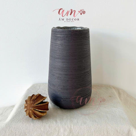  BÌNH GỐM VÂN NGANG XÁM ĐEN 